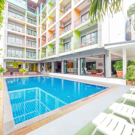 Oyo 75367 Ud Pattaya Hotel بانغْلامونغْ المظهر الخارجي الصورة