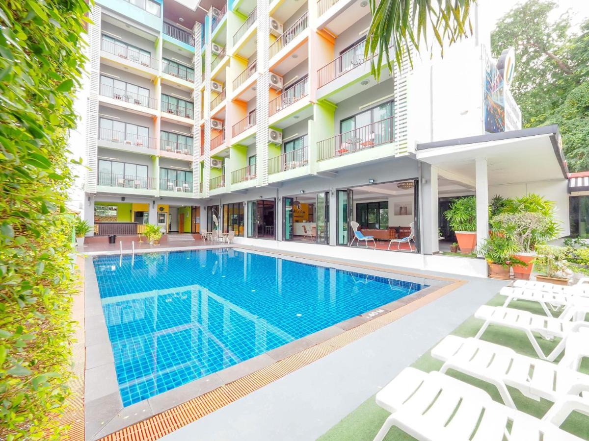 Oyo 75367 Ud Pattaya Hotel بانغْلامونغْ المظهر الخارجي الصورة