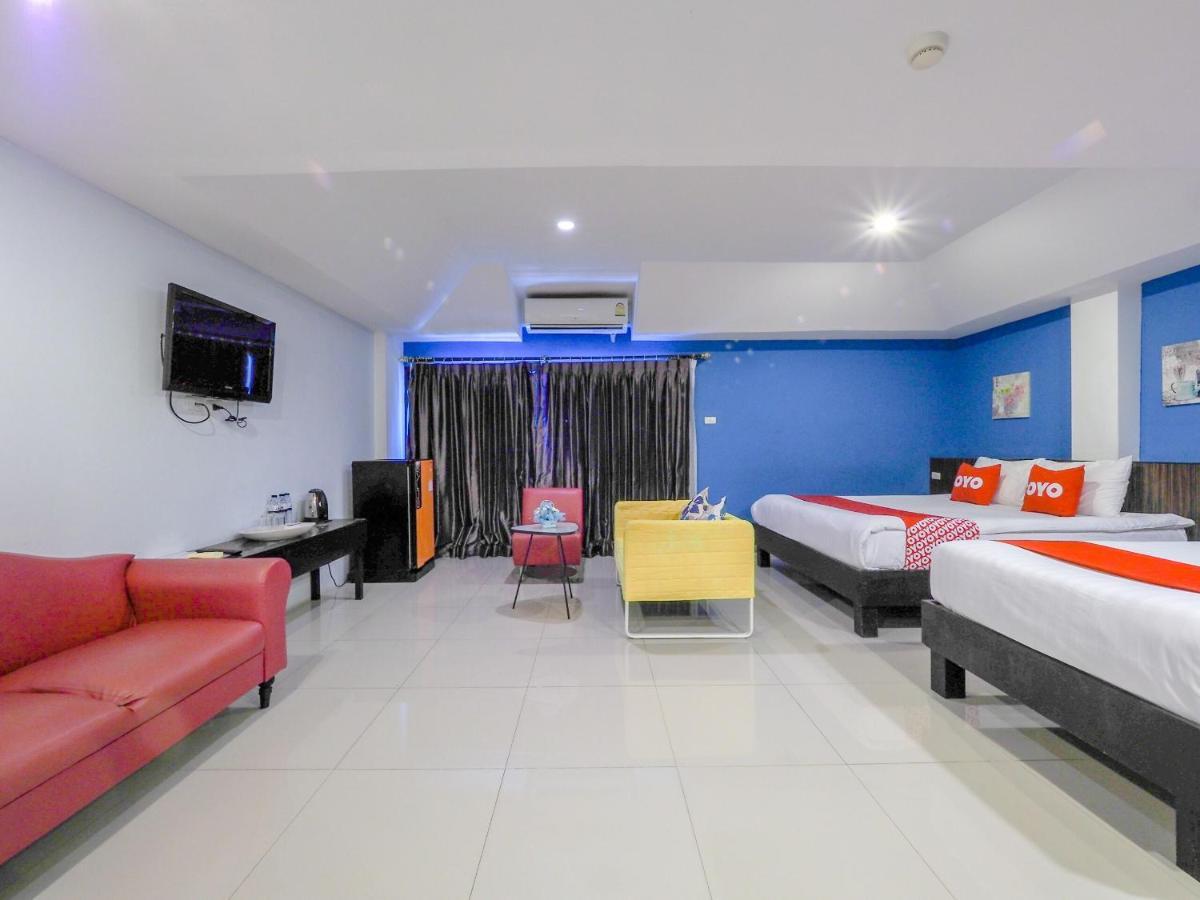 Oyo 75367 Ud Pattaya Hotel بانغْلامونغْ المظهر الخارجي الصورة