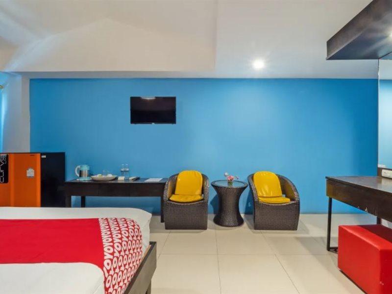 Oyo 75367 Ud Pattaya Hotel بانغْلامونغْ المظهر الخارجي الصورة
