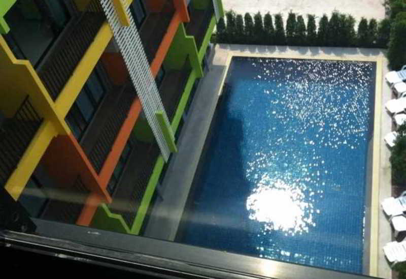 Oyo 75367 Ud Pattaya Hotel بانغْلامونغْ المظهر الخارجي الصورة