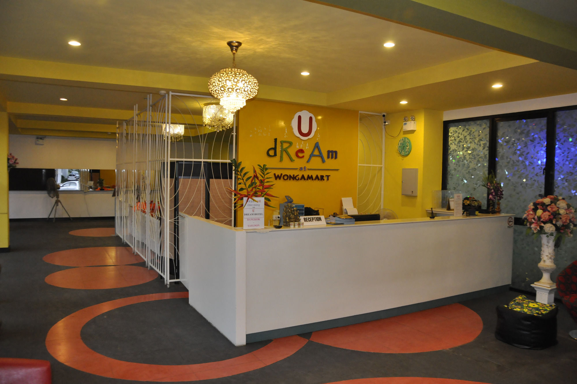 Oyo 75367 Ud Pattaya Hotel بانغْلامونغْ المظهر الخارجي الصورة
