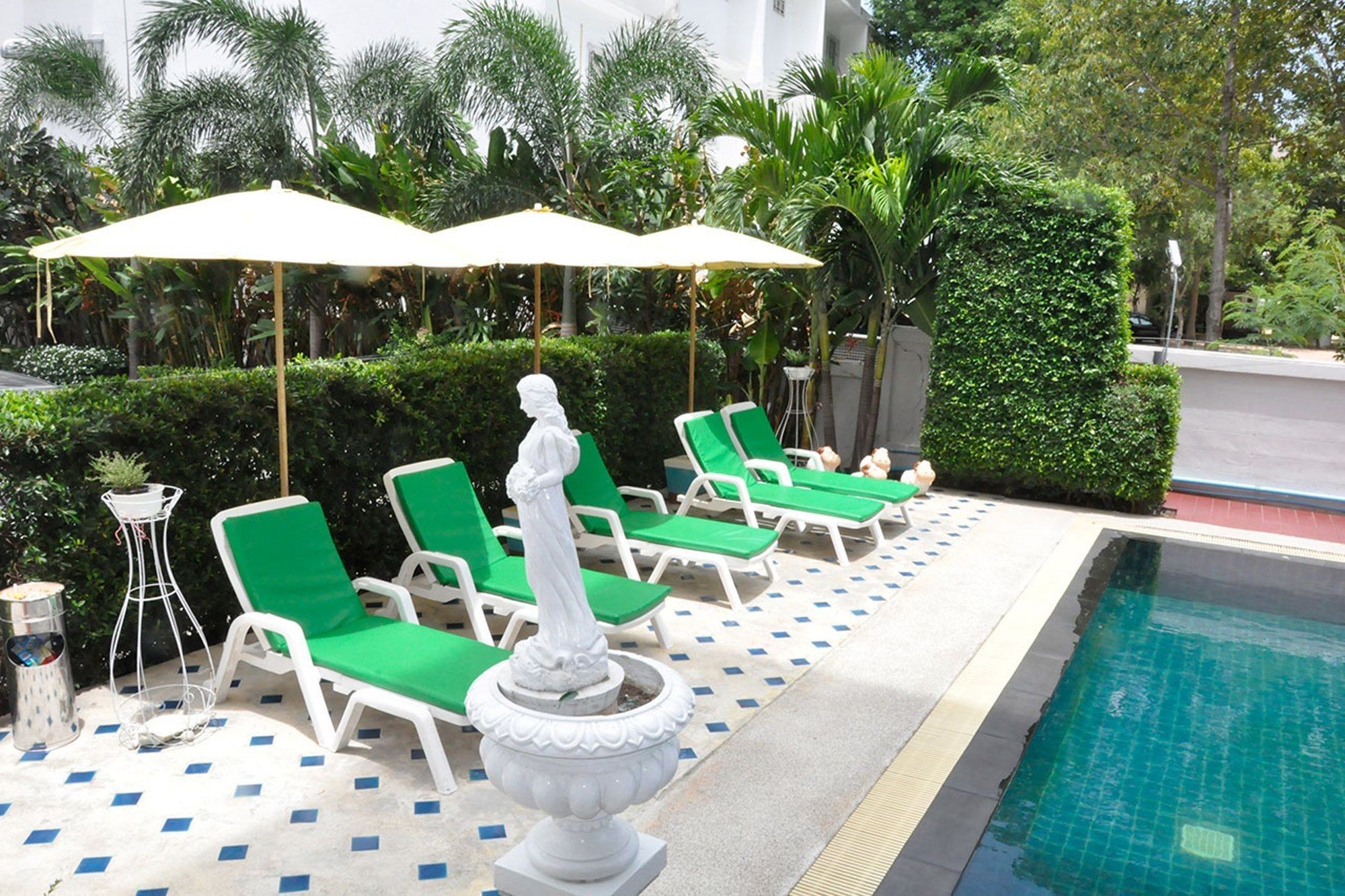 Oyo 75367 Ud Pattaya Hotel بانغْلامونغْ المظهر الخارجي الصورة