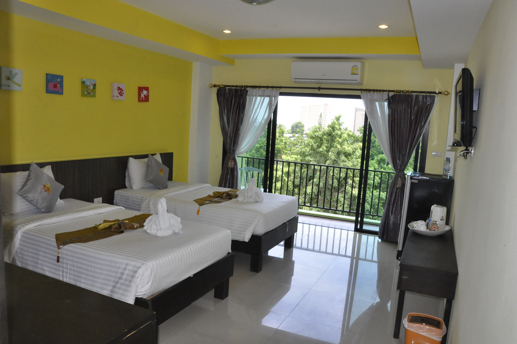 Oyo 75367 Ud Pattaya Hotel بانغْلامونغْ المظهر الخارجي الصورة
