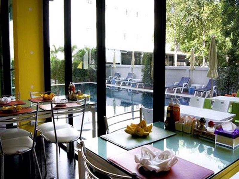Oyo 75367 Ud Pattaya Hotel بانغْلامونغْ المظهر الخارجي الصورة