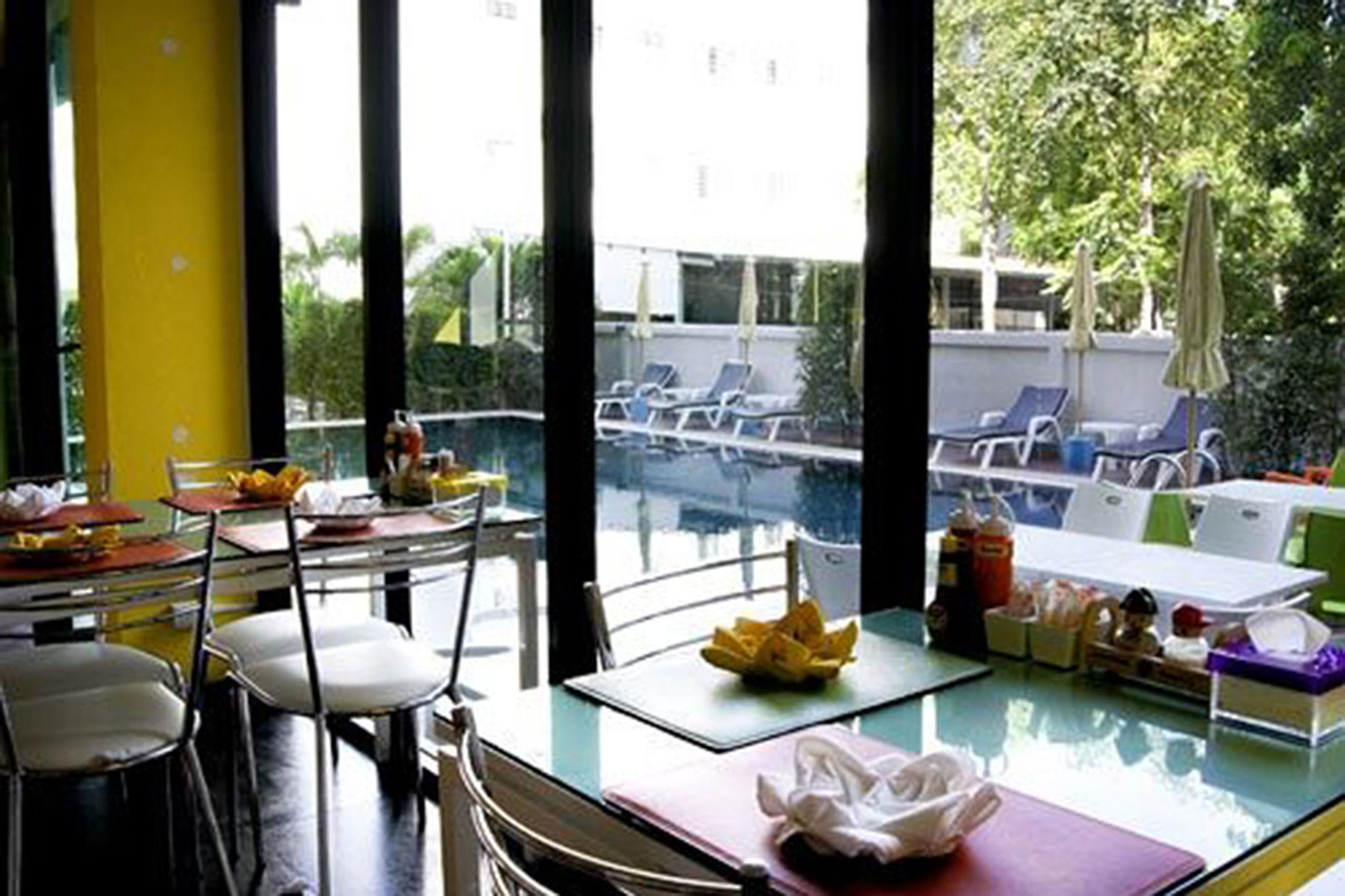 Oyo 75367 Ud Pattaya Hotel بانغْلامونغْ المظهر الخارجي الصورة