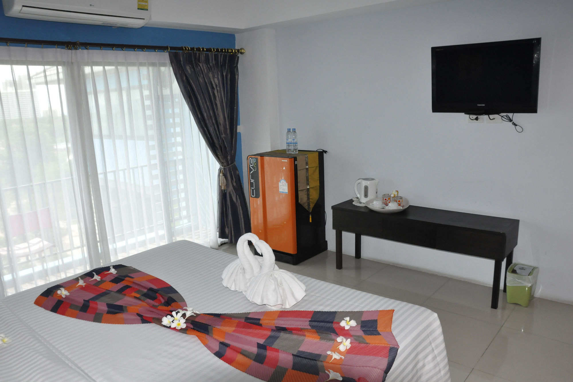 Oyo 75367 Ud Pattaya Hotel بانغْلامونغْ المظهر الخارجي الصورة